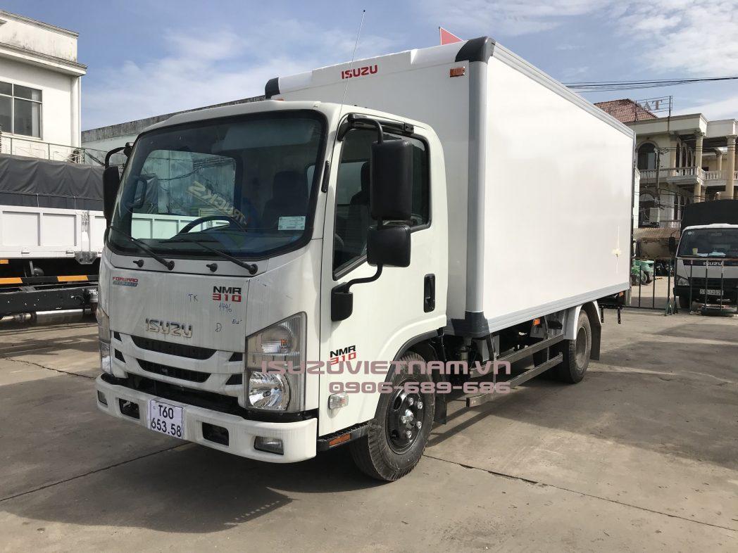 XE TẢI THÙNG KÍN 1.85 TẤN ISUZU NMR85HE4