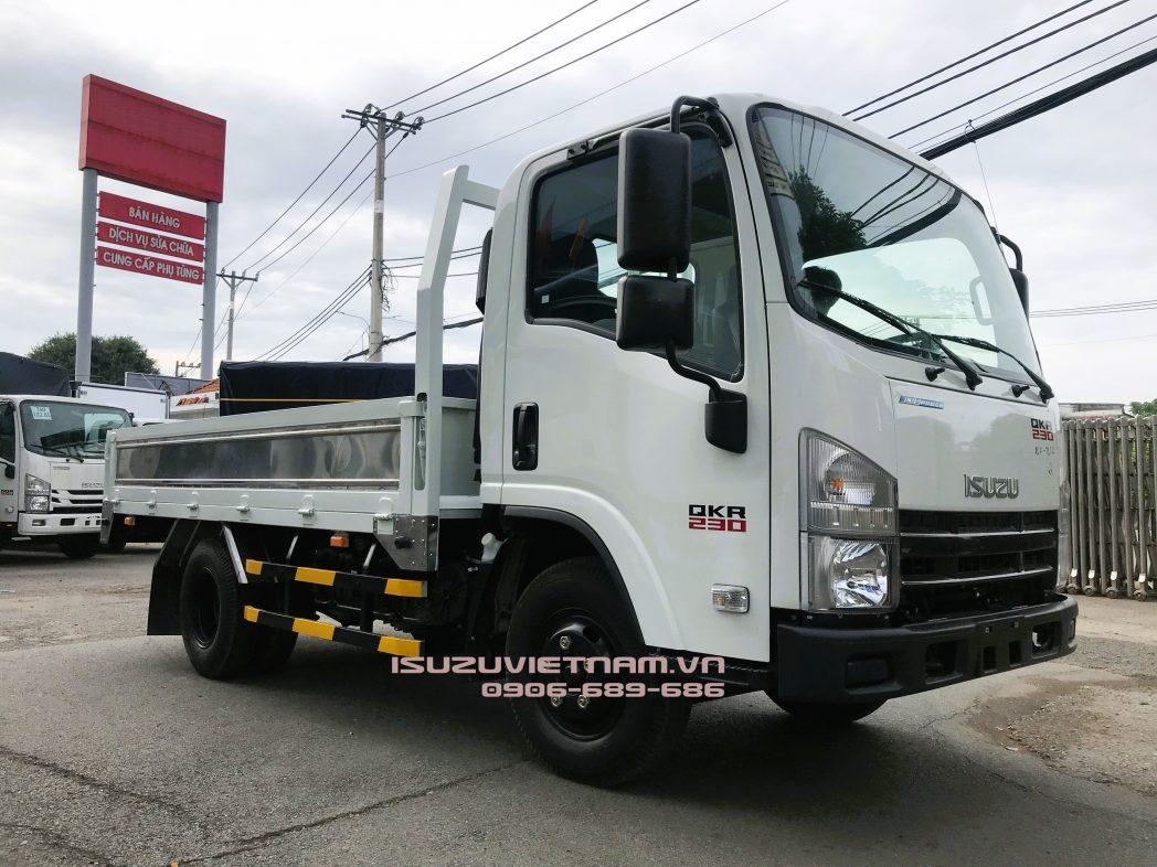 XE TẢI THÙNG LỬNG 3 BỬNG 1.99 TẤN ISUZU QLR77FE4 – ĐẦU VUÔNG