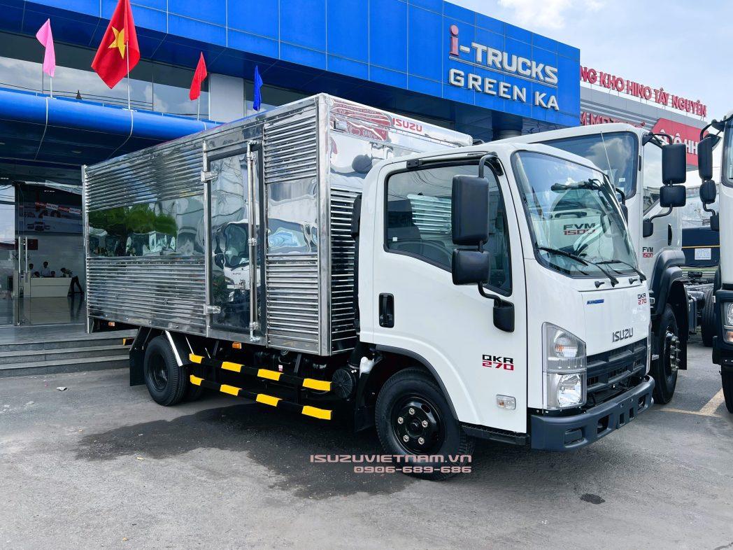 XE TẢI THÙNG KÍN 2.79 TẤN ISUZU QMR77HE4 – ĐẦU VUÔNG