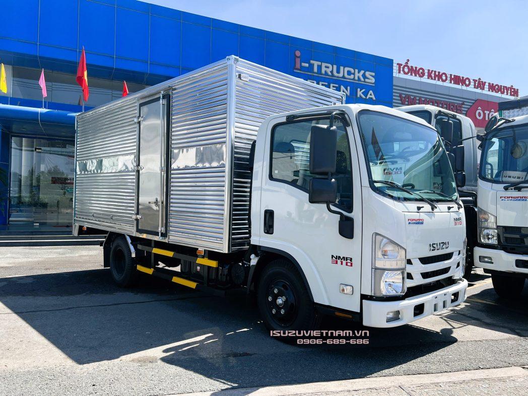 XE TẢI THÙNG KÍN 3 TẤN ISUZU NMR85HE4