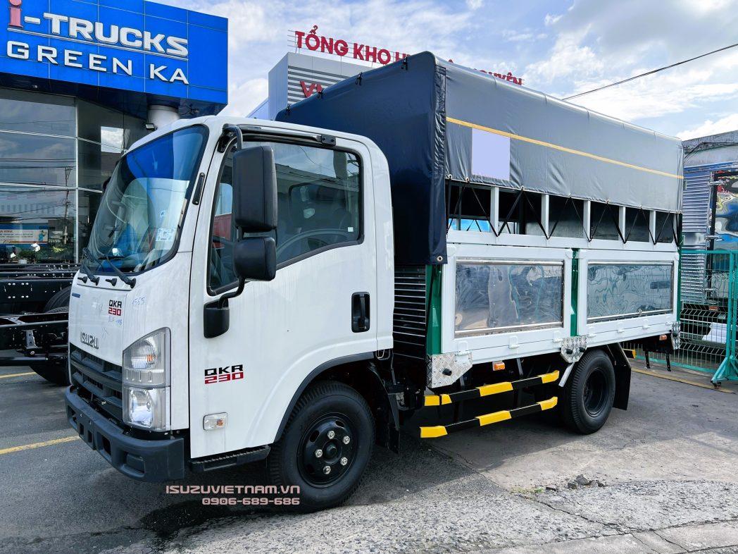 XE TẢI THÙNG MUI BẠT 1.99 TẤN ISUZU QLR77FE4