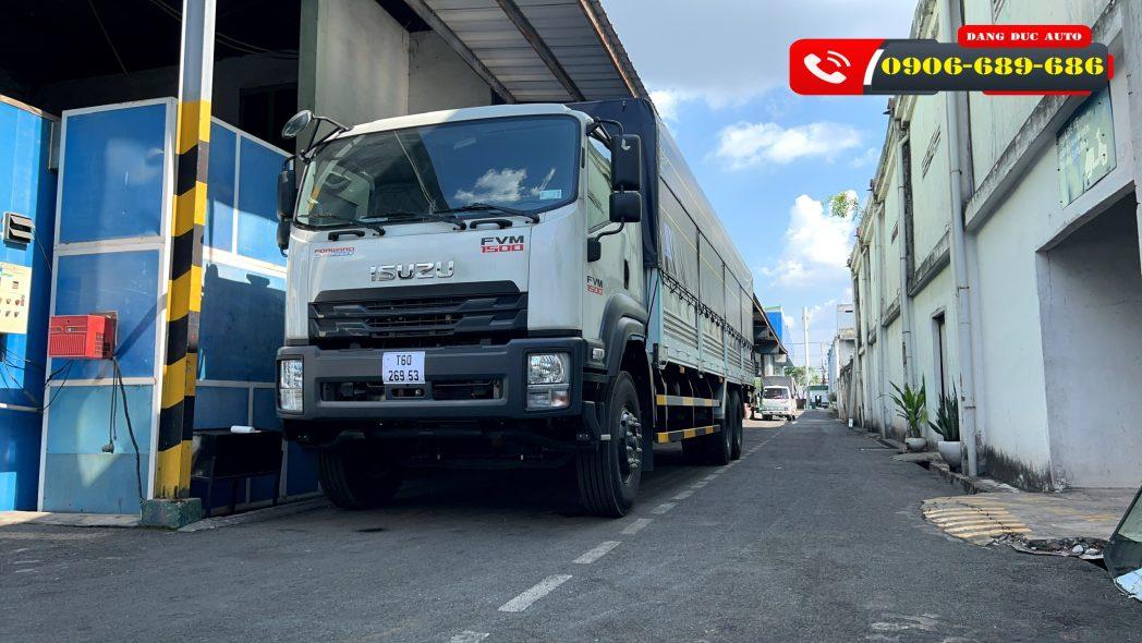 XE TẢI THÙNG MUI BẠT 15 TẤN ISUZU FVM34WE4